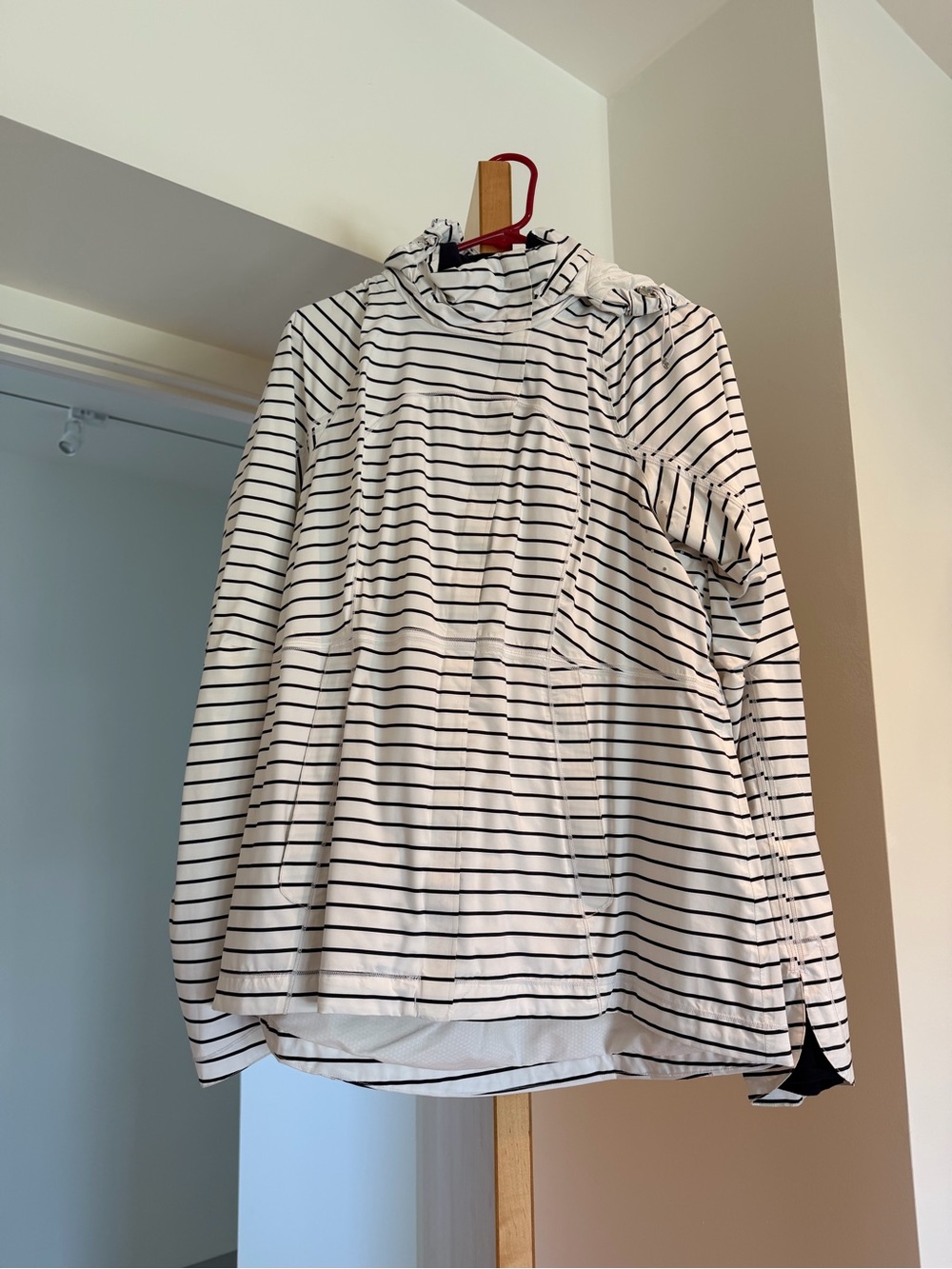 lululemon Run In the Rain Stripped Hooded Jacket